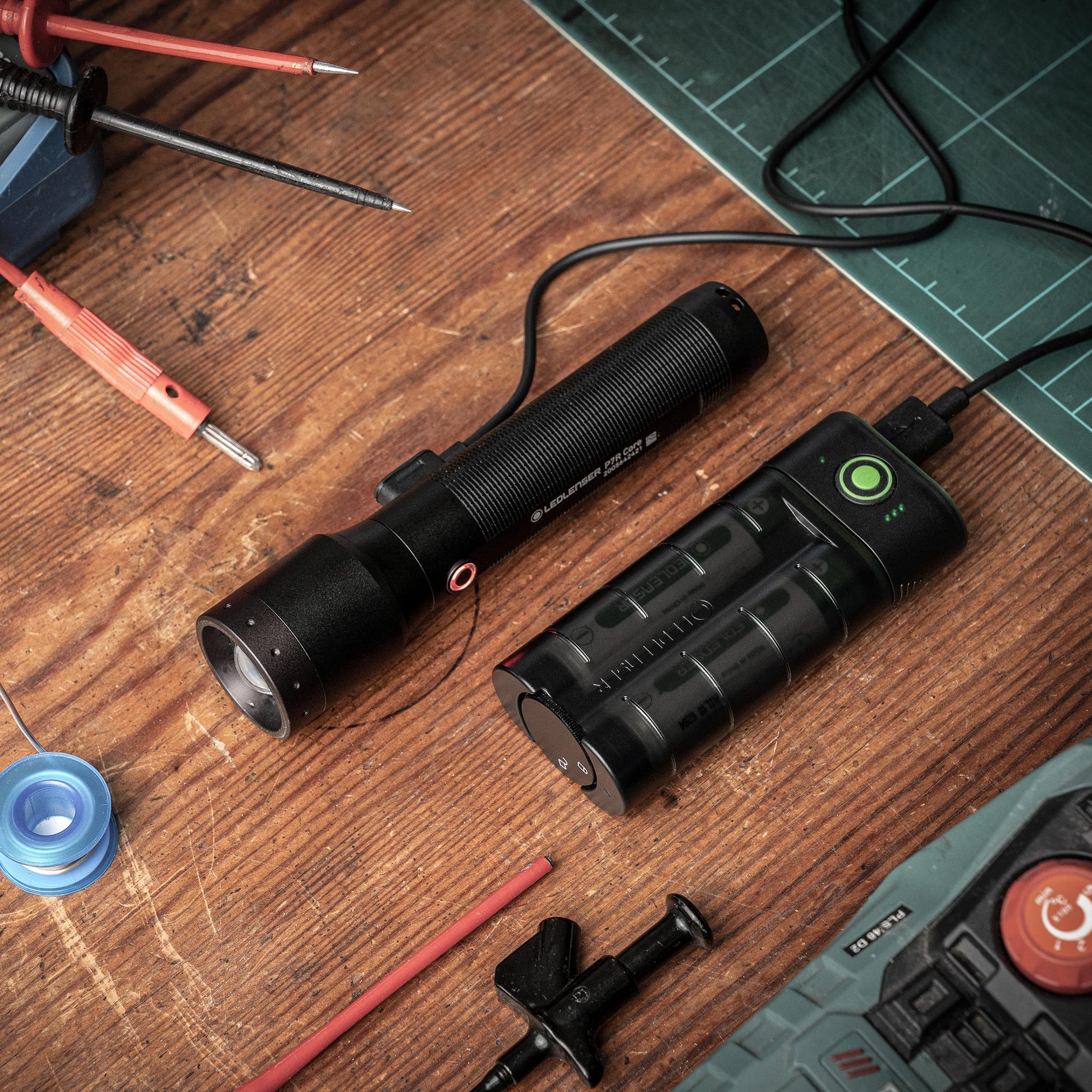 FLEX7 Li - ion Power Bank Plus 6800mAh, Includes 2 x 18650 - Longshot Tactical