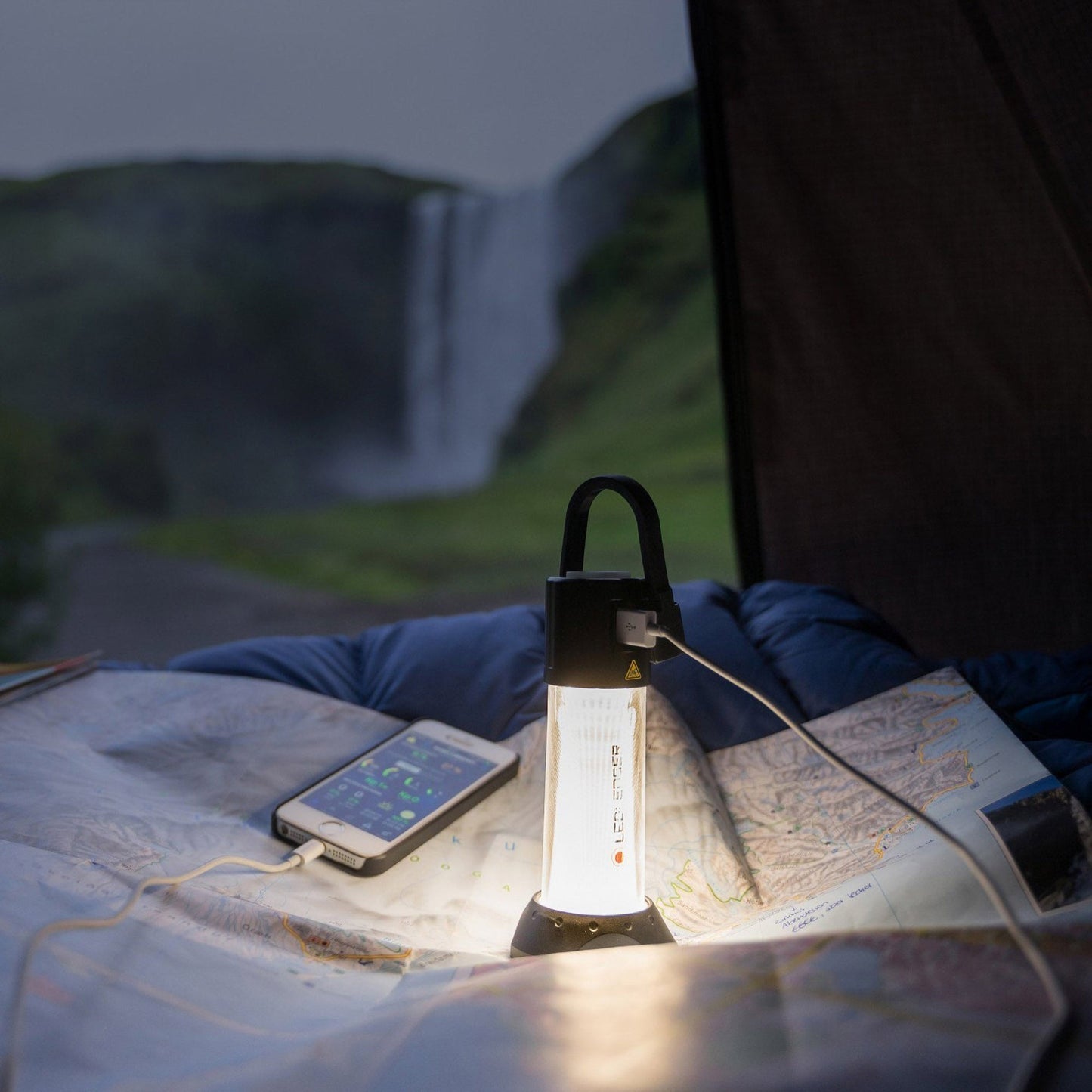 ML6 Rechargeable Lantern Powerbank - Longshot Tactical